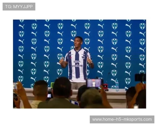 早报:吕迪格因左腿股直肌伤缺战三个月,马夏尔加盟墨西哥球队蒙特雷 早报:吕迪格因左腿股直肌伤缺战三个月,马夏尔加盟墨西哥球队蒙特雷