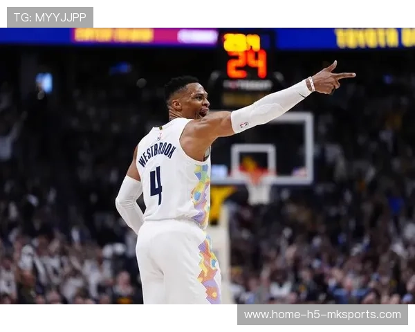 雷霆主场击败国王，哈尔滕施泰因绝代表现显统治力，哈尔滕斯泰因女友