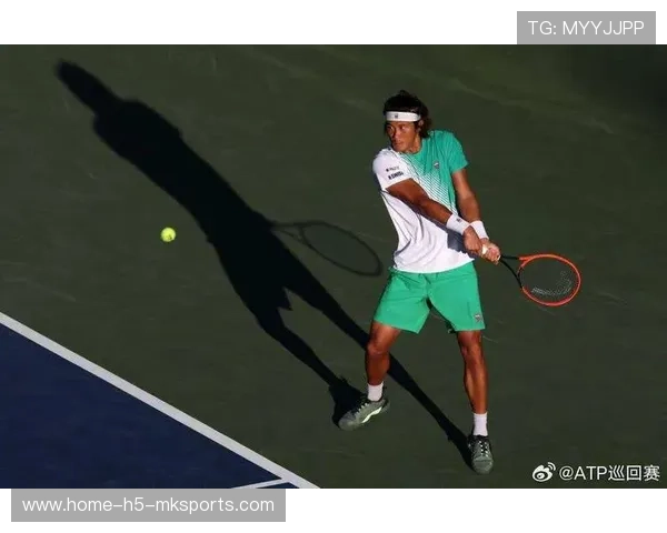 职业网球选手在大满贯赛中针对炎热天气的体能预案（147 ）